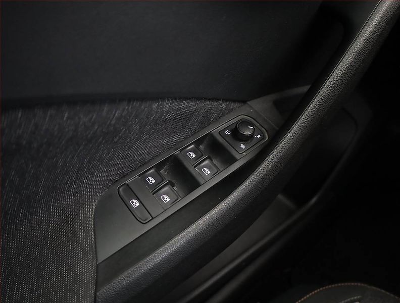 Škoda Scala (2019) Style 1.0 TSI, Serv.kniha - fotka 18 z 20