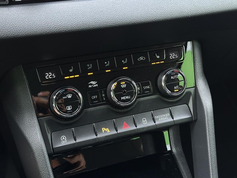 Škoda Karoq 1.5TSi Top & Selection 150PS L - fotka 26 z 46