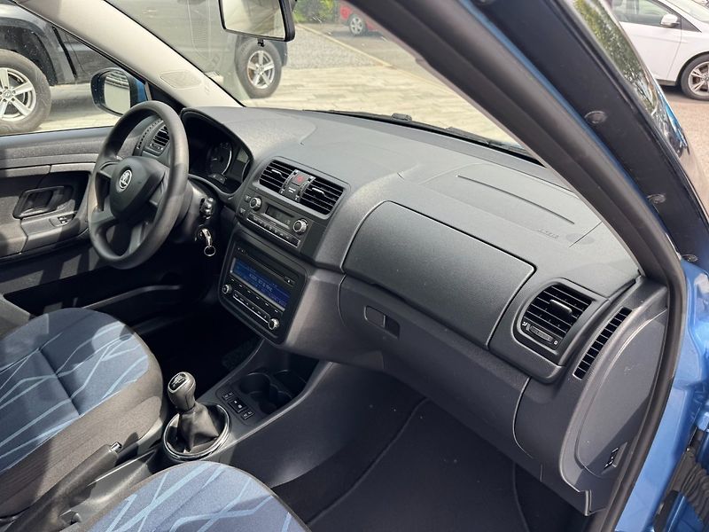 Škoda Fabia (2013) STYLE 1,2 TSI 63 KW - fotka 25 z 35