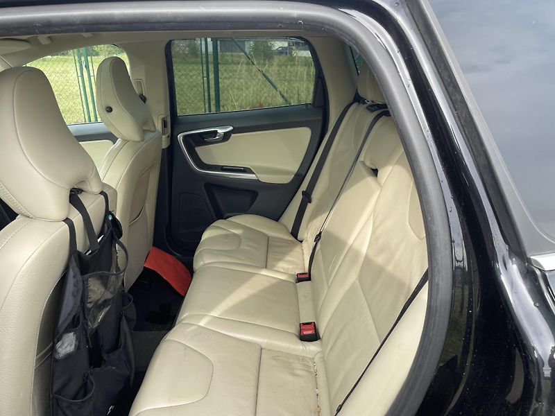 Volvo XC60 (2012) - fotka 8 z 8