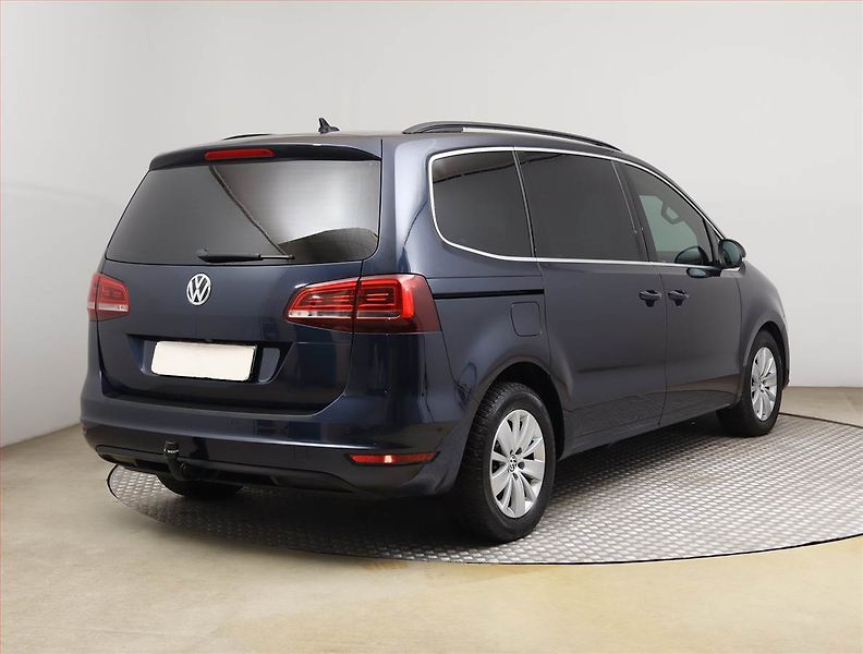 Volkswagen Sharan (2015) 2.0 TDI, Automat, Serv.kniha - fotka 5 z 26