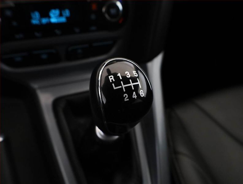Ford Focus (2013) 1.0 EcoBoost, Serv.kniha - fotka 12 z 19