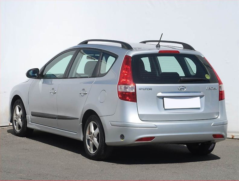 Hyundai i30 (2010) 1.4 CVVT, LPG, Serv.kniha - fotka 4 z 17