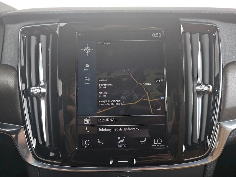 Volvo V90 (2020) Cross Country D5 173kW MOMENTU - fotka 16 z 33