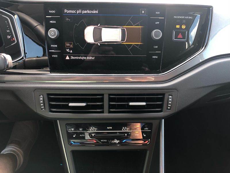 Volkswagen Taigo Friends 1,0 TSI 85 kW 7DSG - fotka 20 z 28