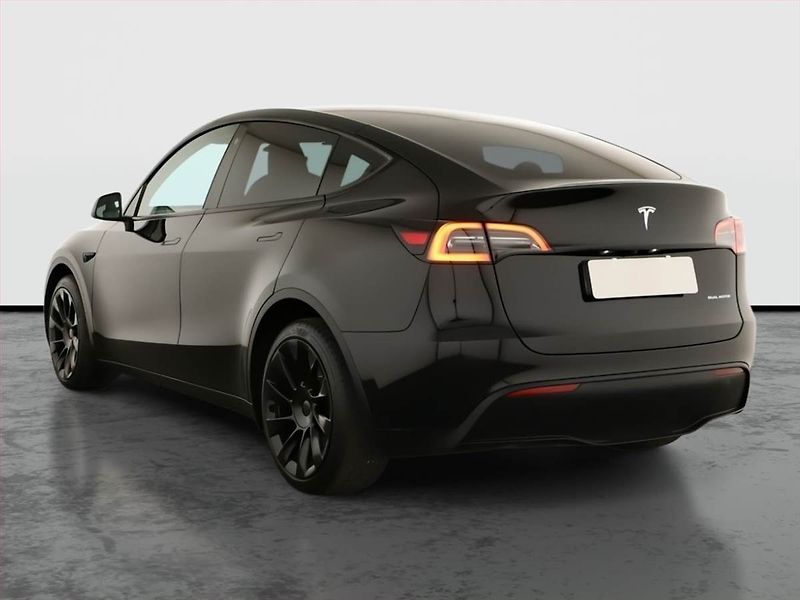 Tesla Model Y (2023) Long Range AWD 79kWh, SoH 91% - fotka 4 z 27