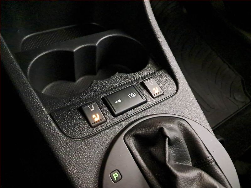 Škoda Fabia (2010) RS 1.4 TSI, Automat, Navi - fotka 16 z 17
