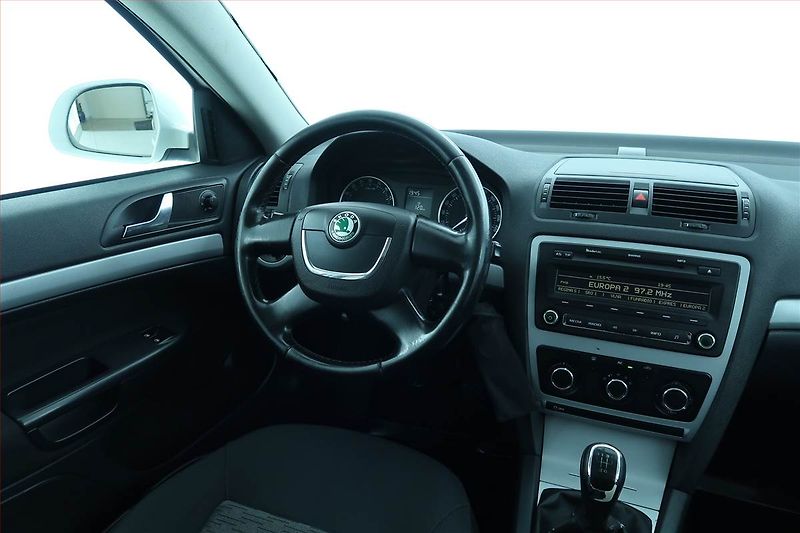 Škoda Octavia (2011) 1.6 TDI, Tempomat - fotka 7 z 16