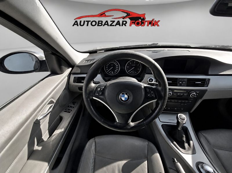BMW Řada 3 (2008) 330 XD 170KW - fotka 14 z 23