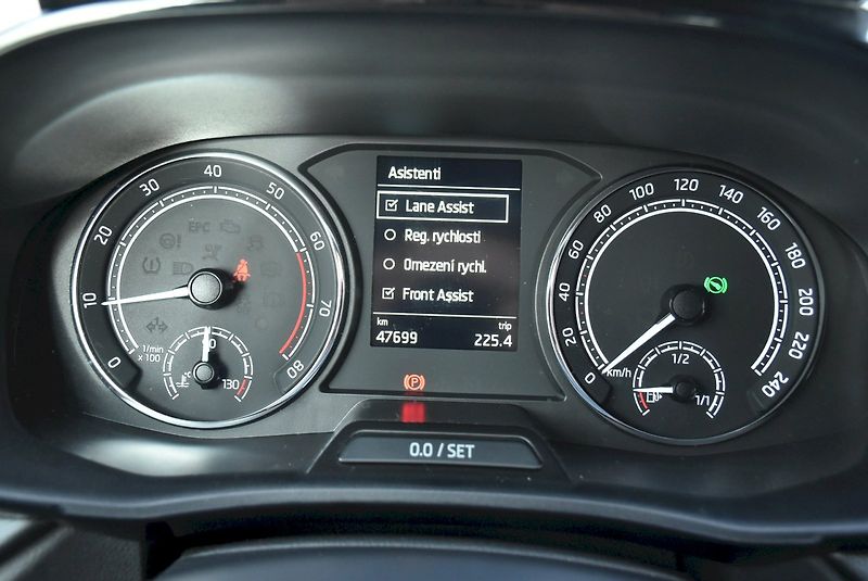 Škoda Fabia (2022) Ambition Plus 1.0 TSI 81kW - fotka 16 z 31