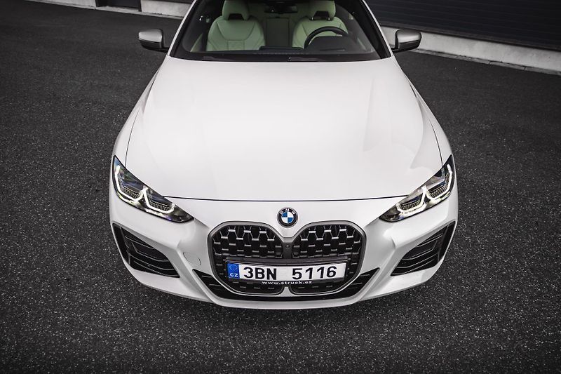 BMW M4 BMW M440i xDrive Cabrio | 374  - fotka 4 z 15
