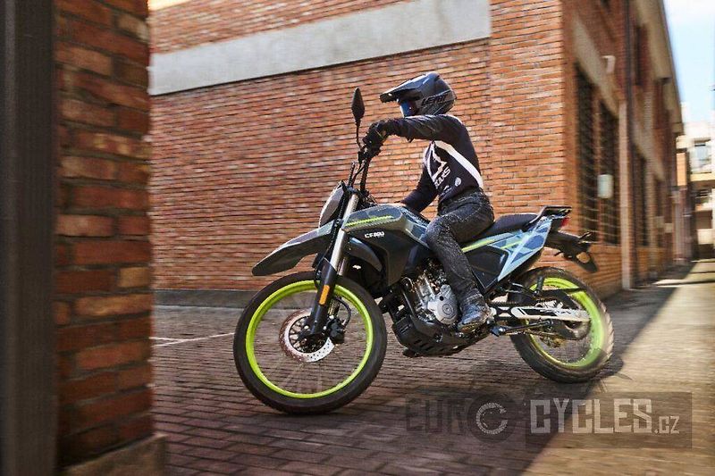 CFMOTO (2026) 250 Dual Sport - fotka 9 z 20