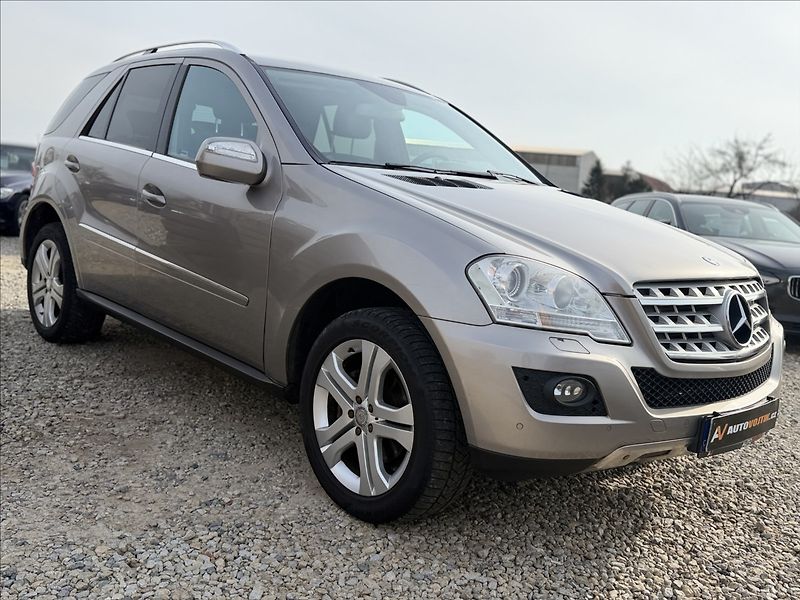 Mercedes-Benz Třídy M 3,0 320CDI 4-MATIC A/T DPH - fotka 3 z 30
