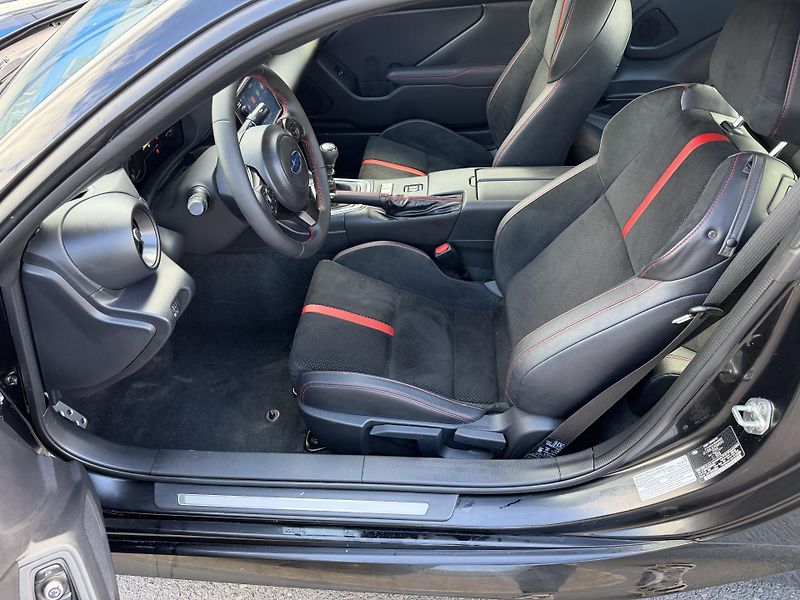 Subaru BRZ 2,4i 172kW 1800km - fotka 13 z 19