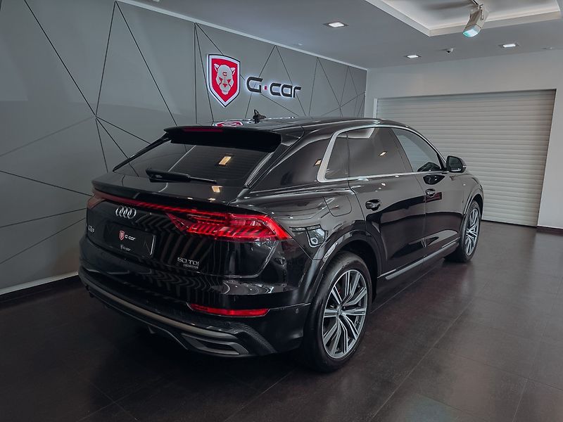 Audi Q8 50TDI S-line Quattro 210 kW - fotka 5 z 27
