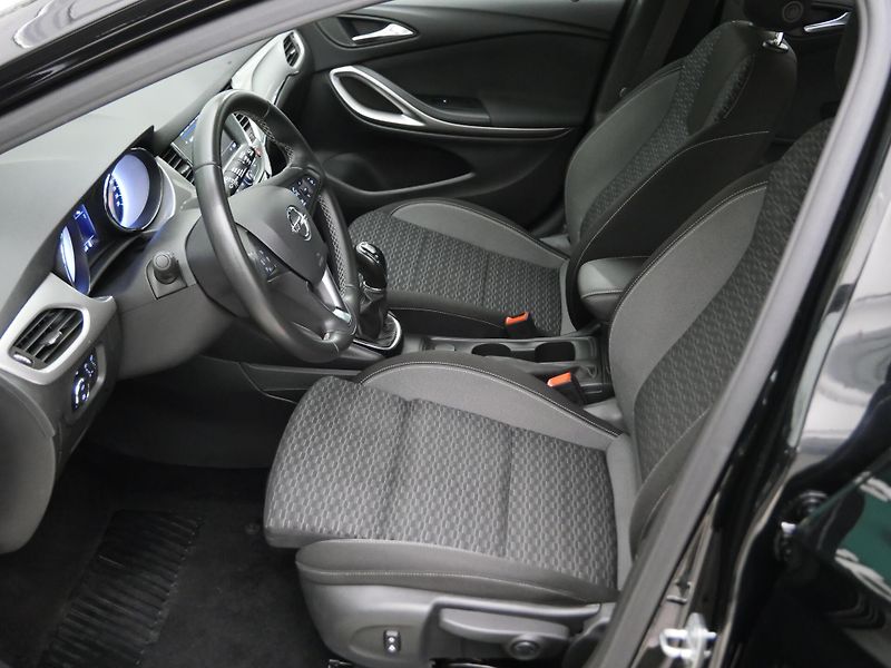 Opel Astra - fotka 11 z 23