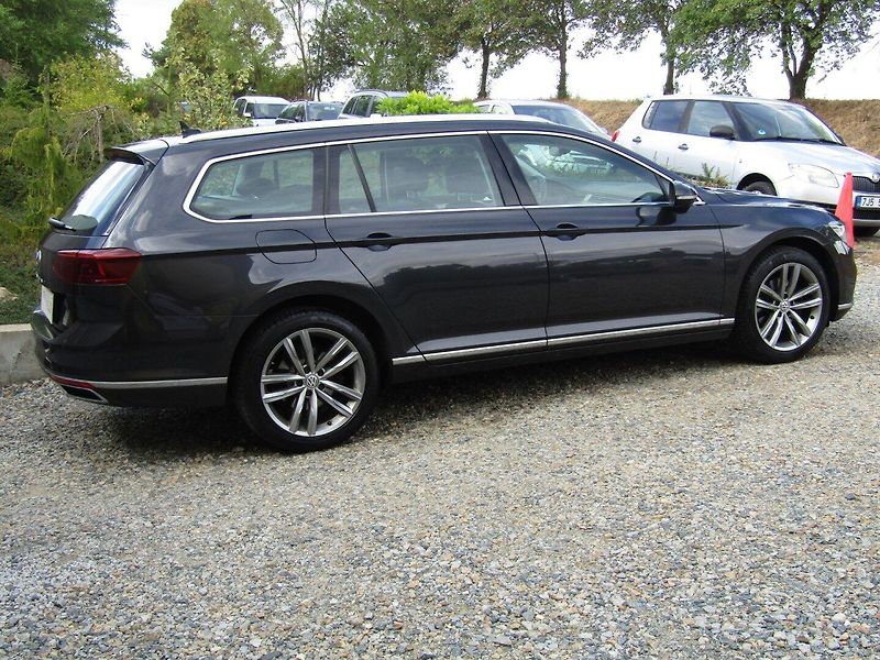 Volkswagen Passat Variant (2020) 2.0 TDI 110kW DSG  ACC - fotka 10 z 45