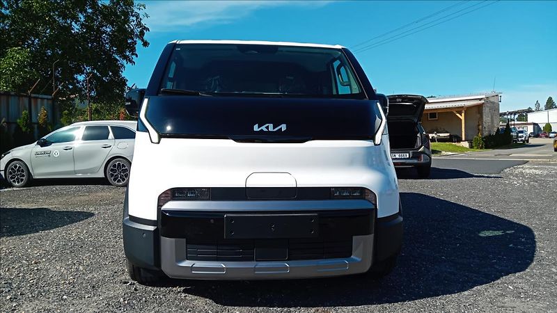 Kia PV5 Cargo L2H1 4x2 PLUS 51 KW - fotka 2 z 6