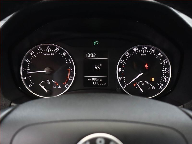 Škoda Octavia (2013) 1.6 TDI, Tempomat - fotka 9 z 14