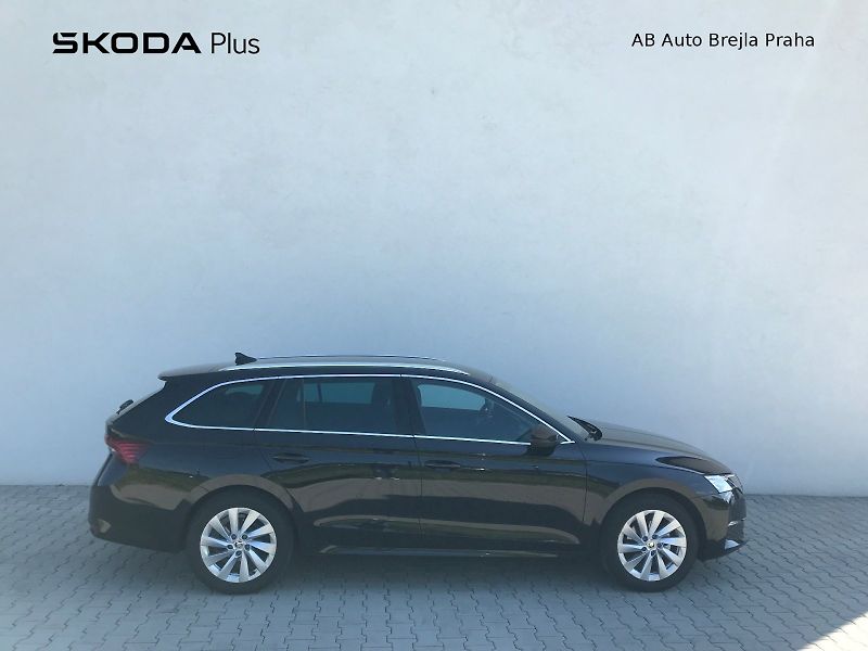 Škoda Octavia (2025) COMBI TOP SELECTION 1,5 TSI M- - fotka 8 z 23