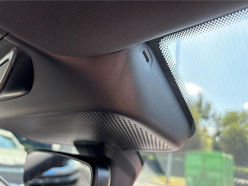 Škoda Kamiq 1,0TSi 85kW MONTE CARLO DSG - fotka 21 z 30