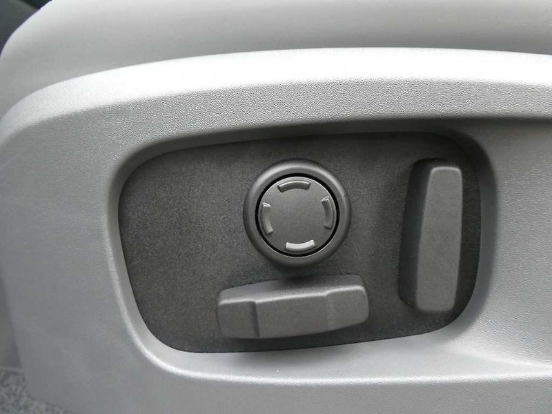 Land Rover Defender (2026) 110 3,0 X-Dynamic SE D200 - fotka 10 z 35