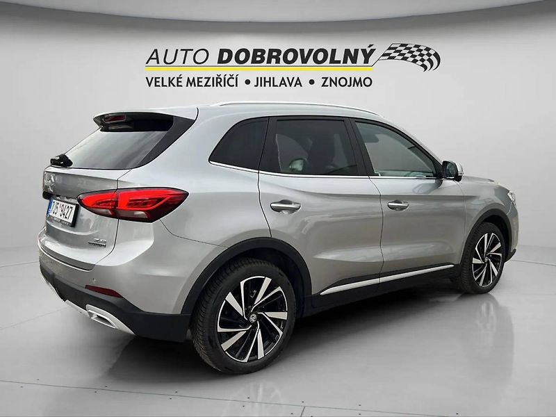 MG ZS HEV EXCLUSIVE 1.5L (145kW) SUV - fotka 9 z 49