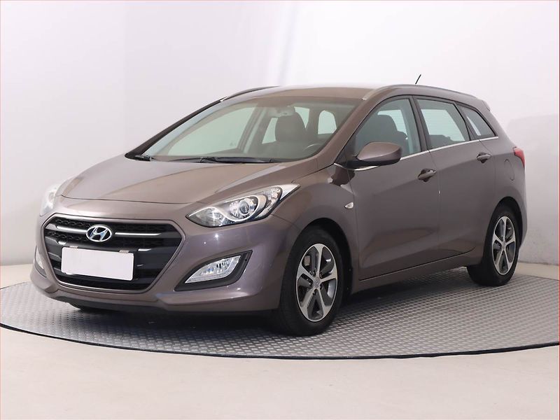 Hyundai i30 (2015) 1.6 MPI, Serv.kniha, Tempomat - fotka 2 z 16