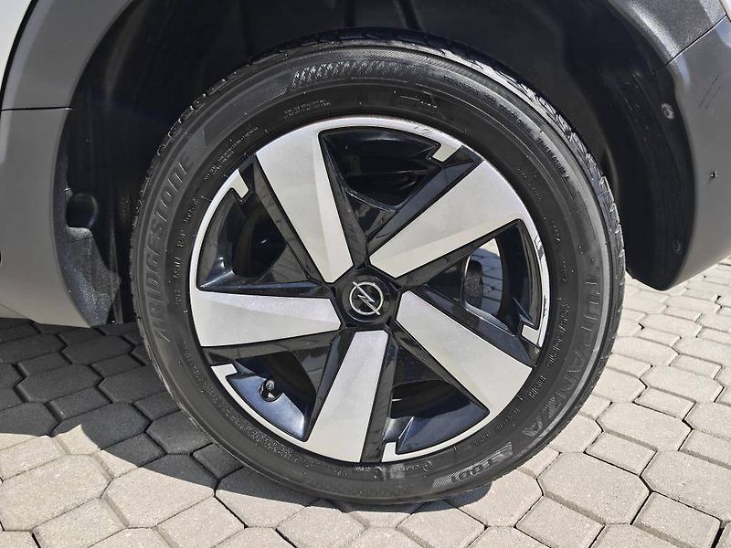 Opel Crossland X Edition MT6 1,2 TURBO - fotka 20 z 22