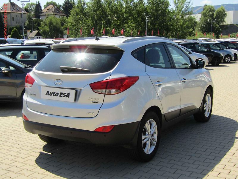 Hyundai ix35 (2012) 2.0CRDi 4x4, ČR, Výhř.sed. - fotka 6 z 22