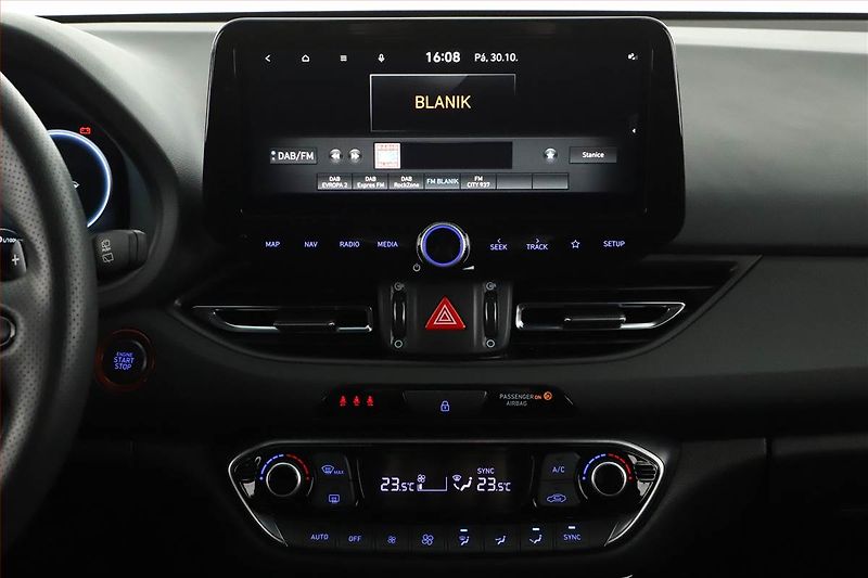 Hyundai i30 (2025) 1.5 T-GDI MHEV 48V, N-LINE - fotka 12 z 16