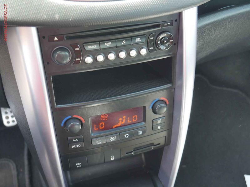 Peugeot 207 (2009) 1.6 i, AAC, STK4/28 - fotka 11 z 14