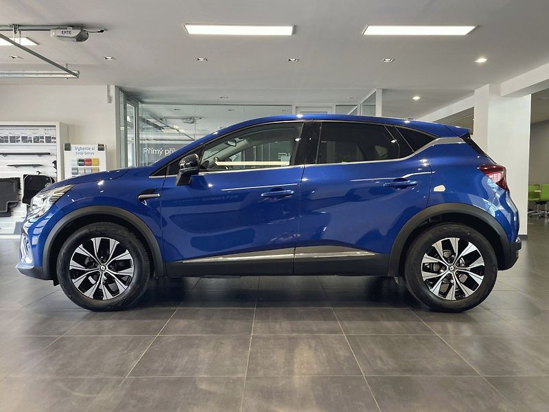 Renault Captur (2023) TECHNO 1,3TCe 140k - fotka 2 z 24