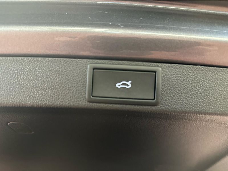 Škoda Octavia 2,0 TDI / 110 kW Exclusive Sel - fotka 14 z 25