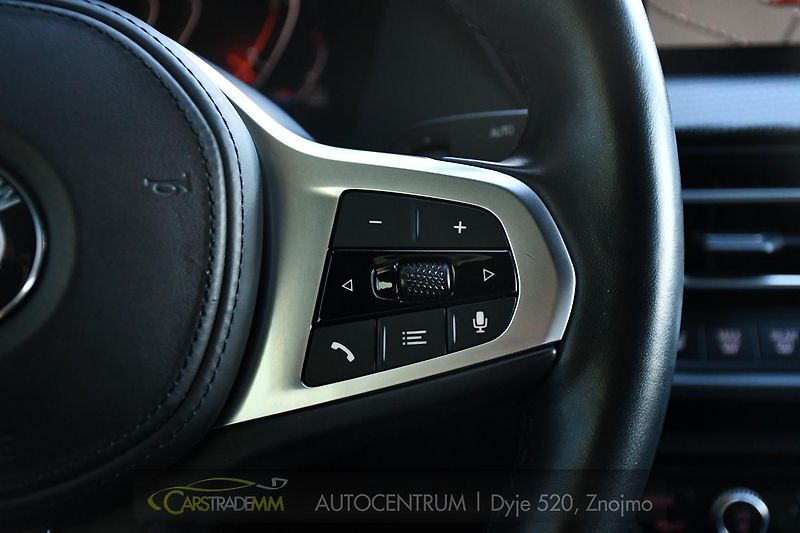 BMW Řada 2 218d M-SPORT 1M ČR HEAD-UP - fotka 28 z 51