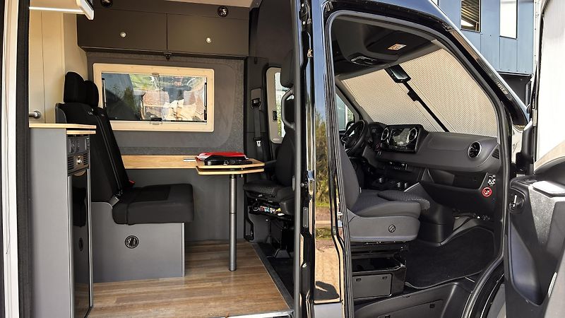 Mercedes-Benz Sprinter 319 CDi XL FullVans  - fotka 16 z 31