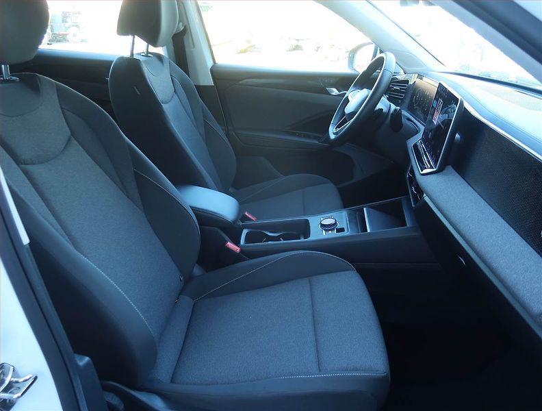 Volkswagen Tiguan (2024) 1.5 eTSI - fotka 9 z 21