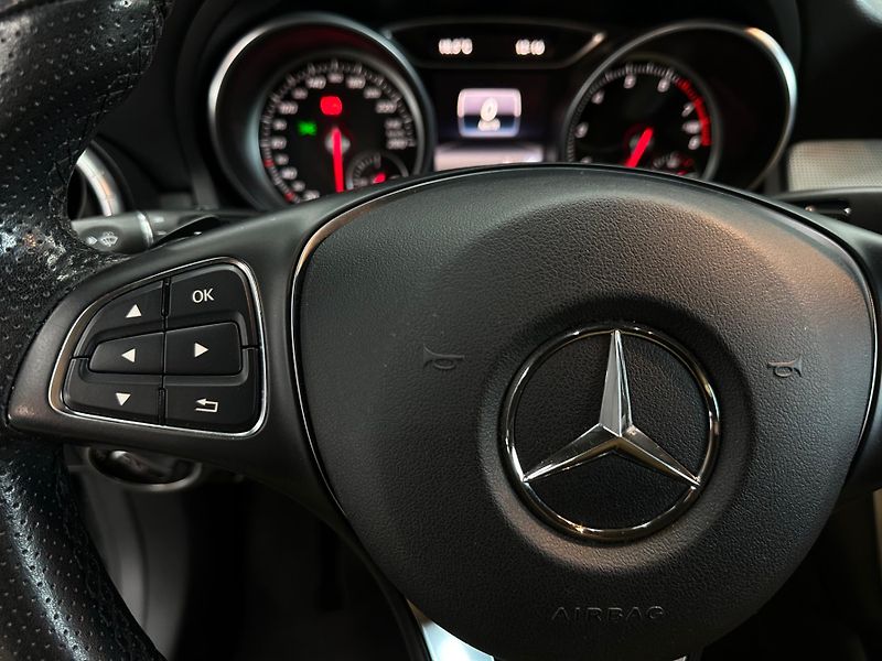 Mercedes-Benz CLA (2017) Shooting Brake SB 180 A/T - fotka 18 z 23