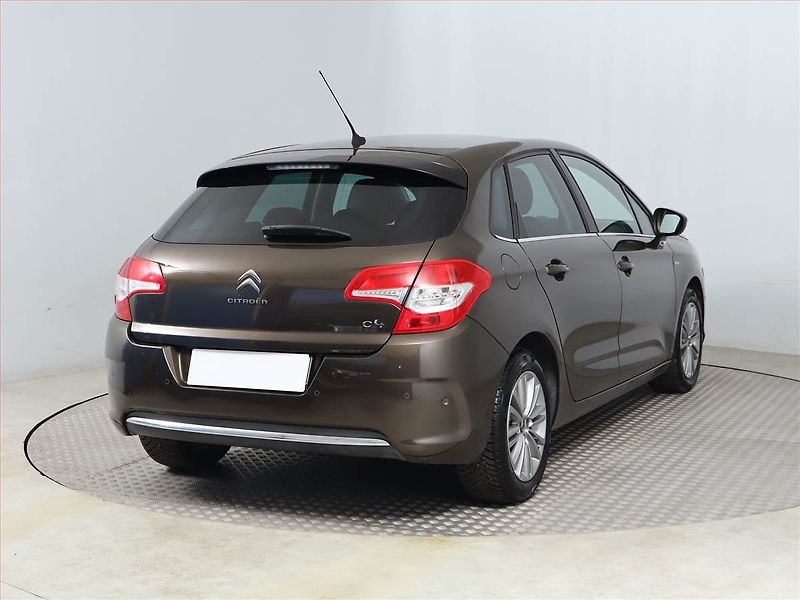 Citroën C4 (2013) Exclusive 1.6 HDi, Serv.kniha - fotka 5 z 15