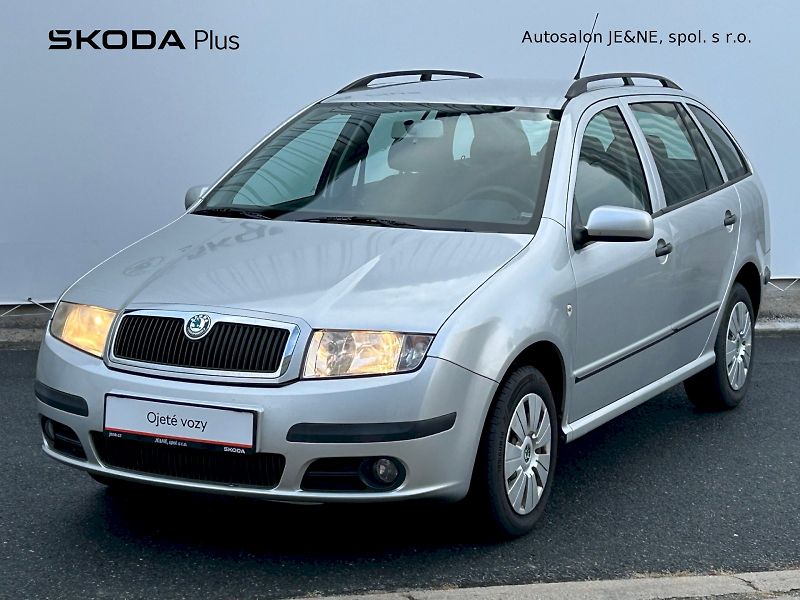 Škoda Fabia (2008) Ambiente 1.2 HTP 47 kW Combi - fotka 1 z 22