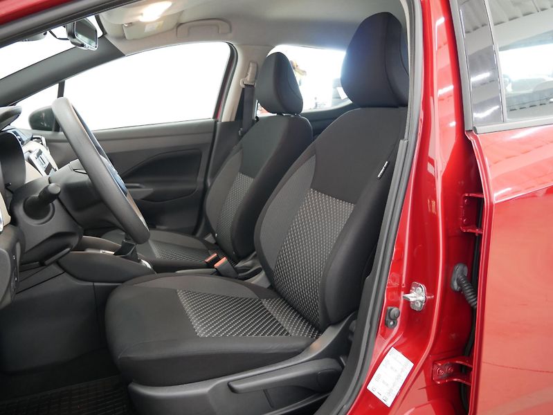 Nissan Micra - fotka 11 z 23