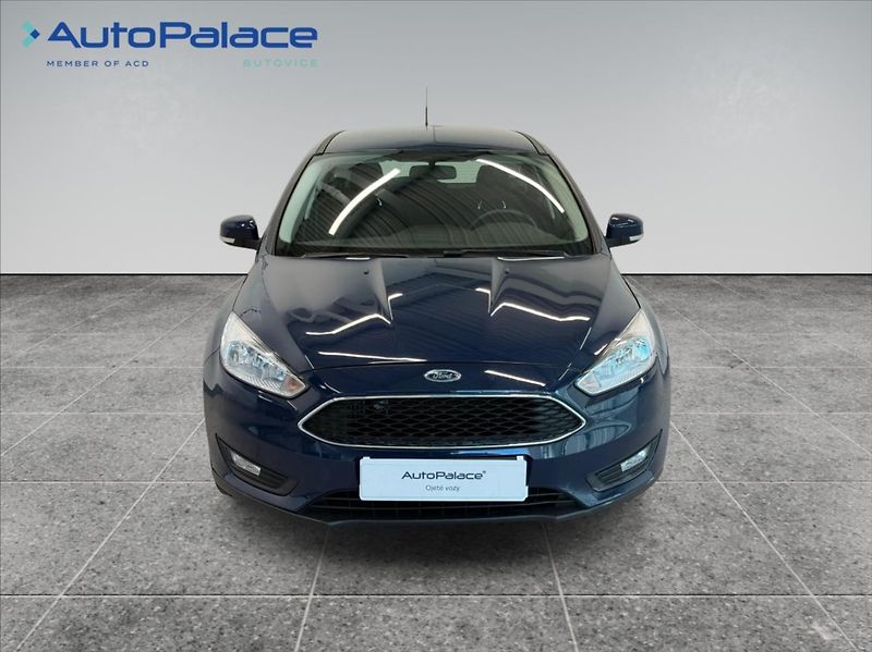 Ford Focus 1,5 TDCI TITANIUM 62 500KM - fotka 2 z 16