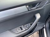 Škoda Superb 2,0 TDI 110 Ambition AT - náhled 11