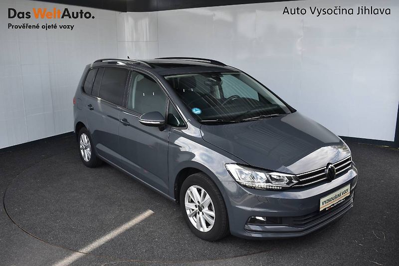 Volkswagen Touran (2023) 2.0TDI 110kW Panorama,DSG - fotka 8 z 24