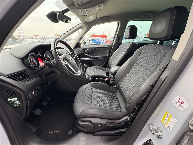Opel Zafira 1,4 103kw ČR servis 6MT - fotka 15 z 28