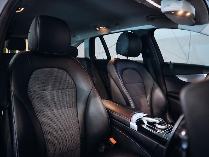 Mercedes-Benz Třídy C C 220d 4MATIC kombi - fotka 25 z 28