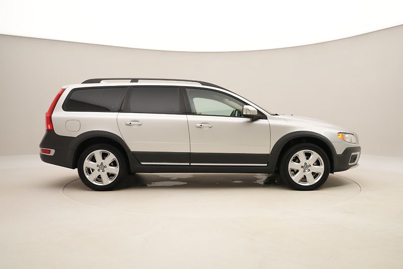 Volvo XC70 3.2 AWD MOMENTUM AUT CZ - fotka 12 z 42