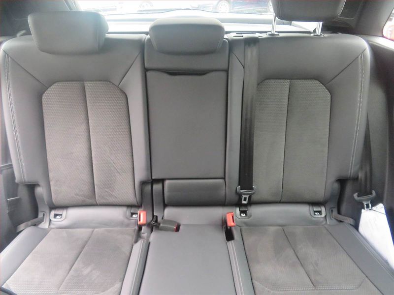 Audi Q3 (2020) S line 2.0 TDI - fotka 10 z 16