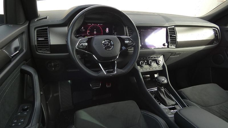 Škoda Kodiaq 2,0 TDI DSG 4x4 Sportline - fotka 5 z 25