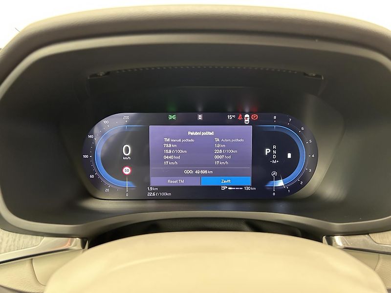 Volvo V60 2.0 B5 4x4 CC PLUS - fotka 22 z 31